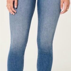 Hollister Curvy Mid-Rise Medium Wash Super Skinny Jeans